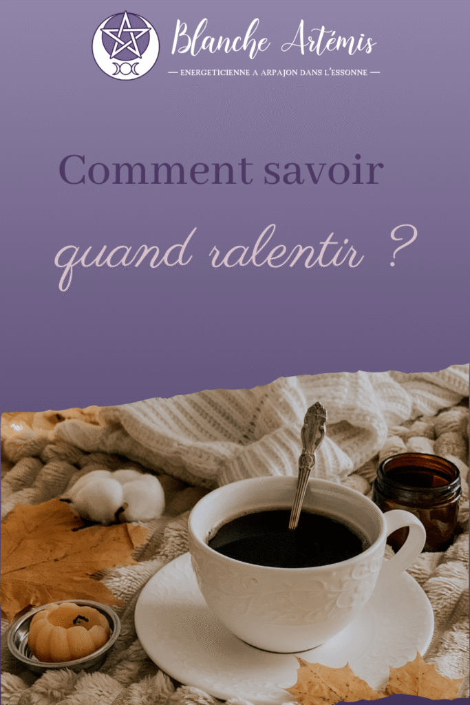 Image à épingler sur Pinterest : Comment savoir quand ralentir ? Avec une image qui rappelle le cocooning.